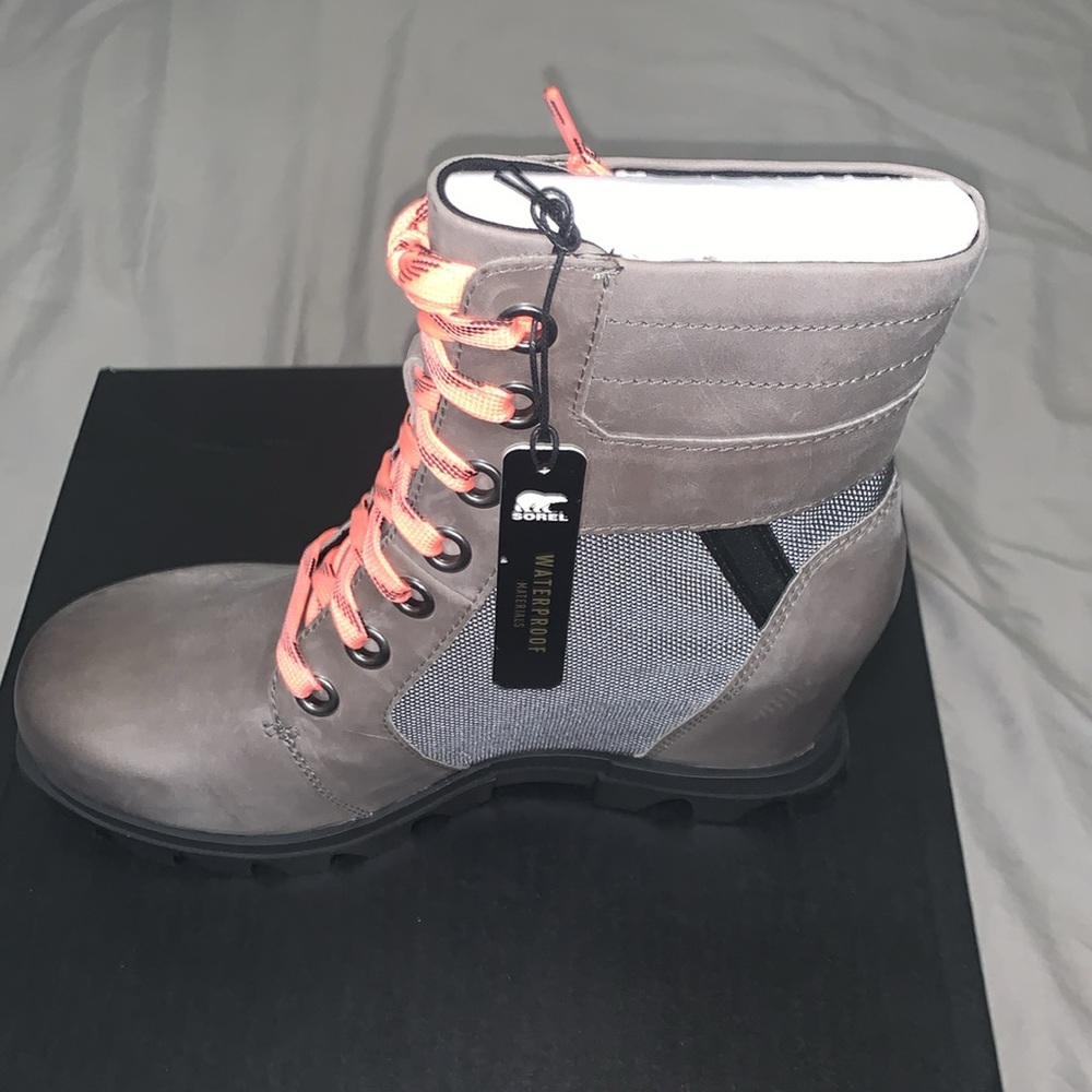 Brand New Joan of Arctic Waterproof Wedge III Lexie Lace-Up Bootie SOREL (NWT) - Picture 2 of 13